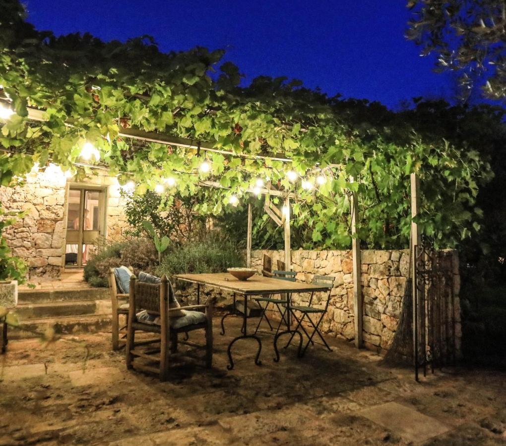 Trulli Il Geco Sognante Villa Ceglie Messapica Exterior photo